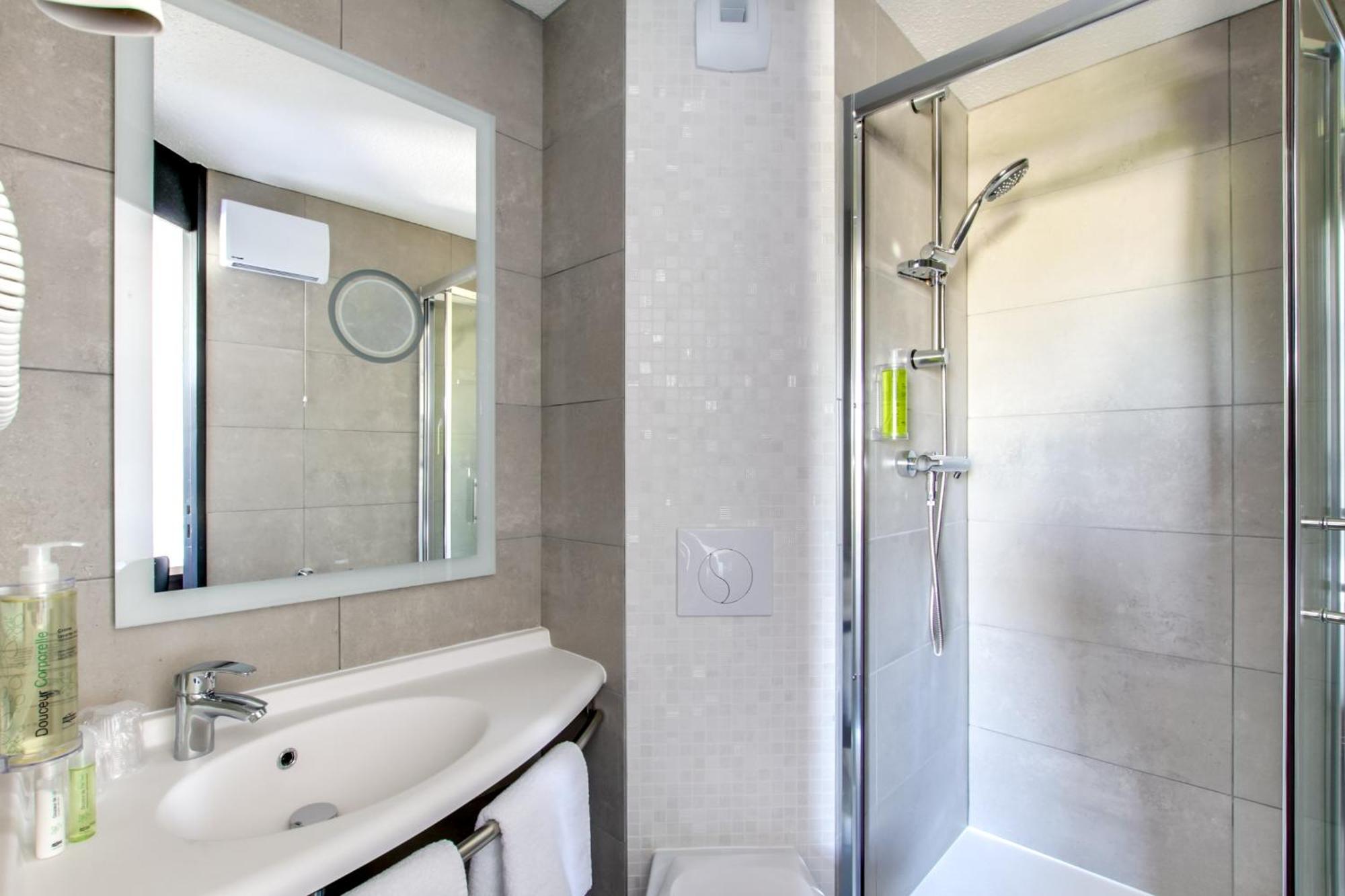 Brit Hotel Reims La Neuvillette Kültér fotó