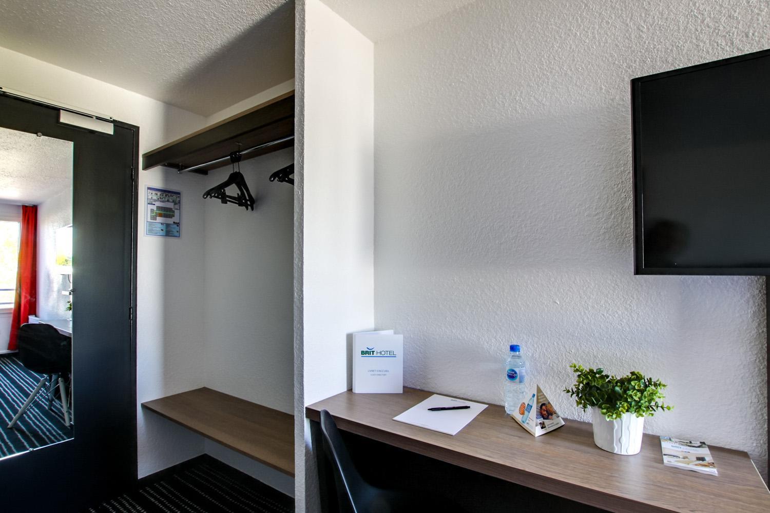 Brit Hotel Reims La Neuvillette Kültér fotó