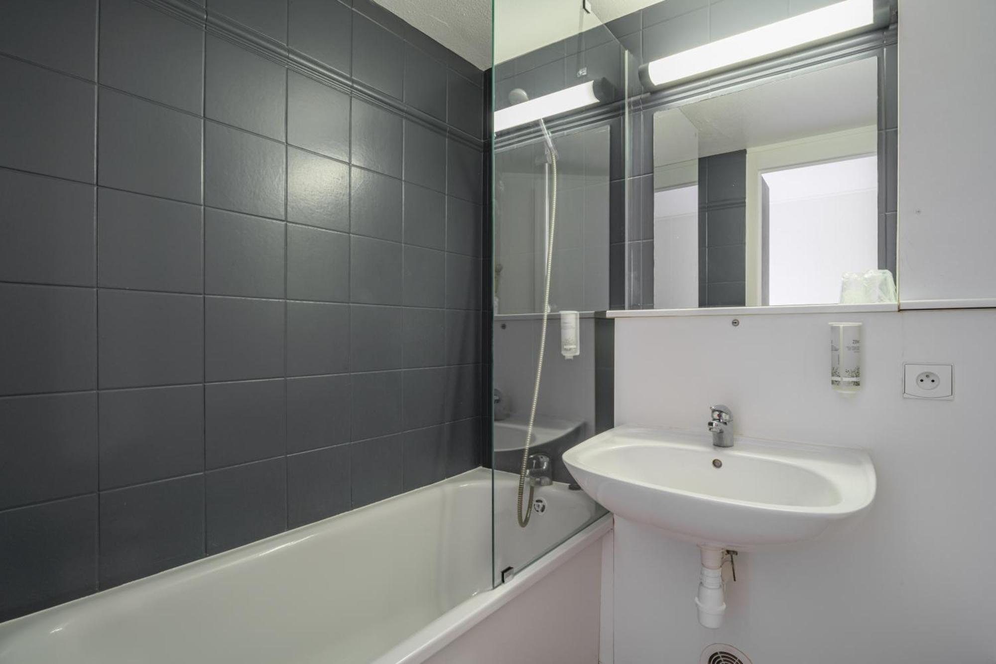 Brit Hotel Reims La Neuvillette Kültér fotó