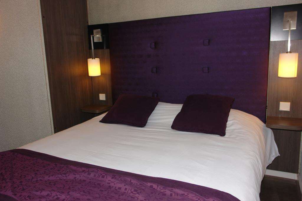 Brit Hotel Reims La Neuvillette Szoba fotó