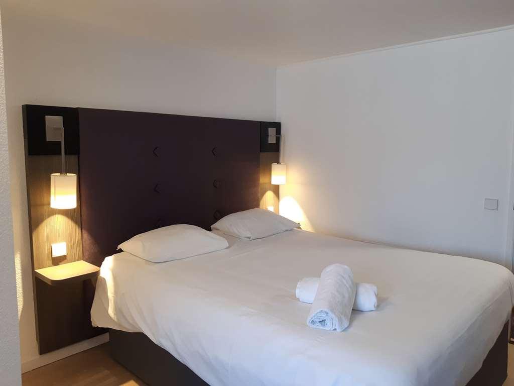 Brit Hotel Reims La Neuvillette Szoba fotó